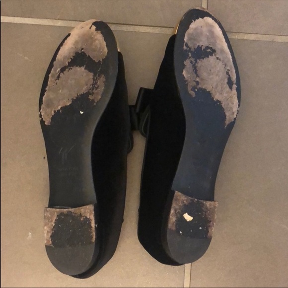 Giuseppe Zanotti Black Velvet Flats - Picture 3 of 6